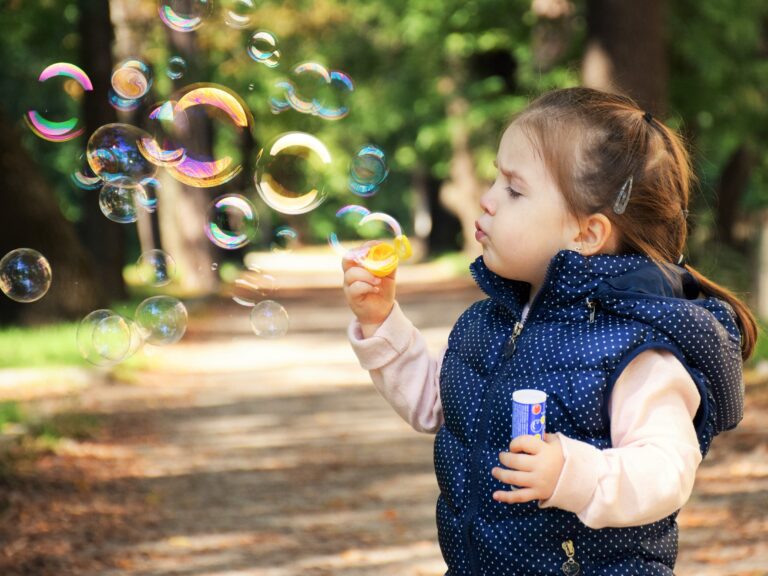 Why Outdoor Play Matters (and Why It’s Essential for the Cycle‑Breaking Mom)